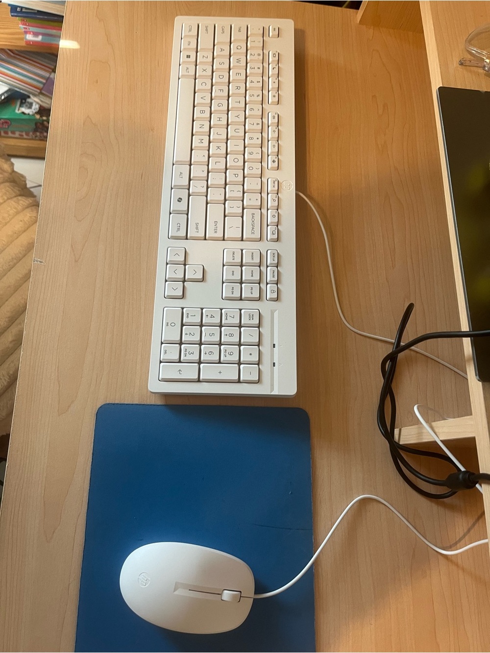 HP White Wired Mouse, Keyboard, Mouse Pad Bundle